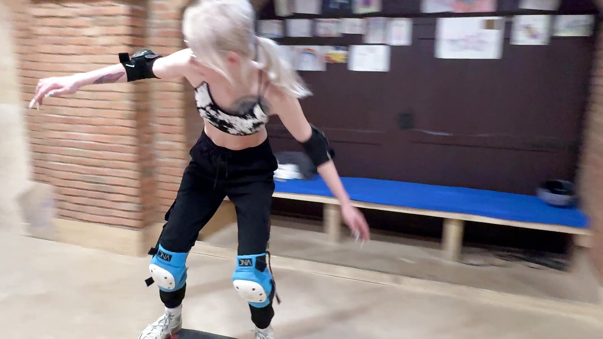 how I spend my free time 🛹🦾❤️ - video oleh model kamera yourprettykate