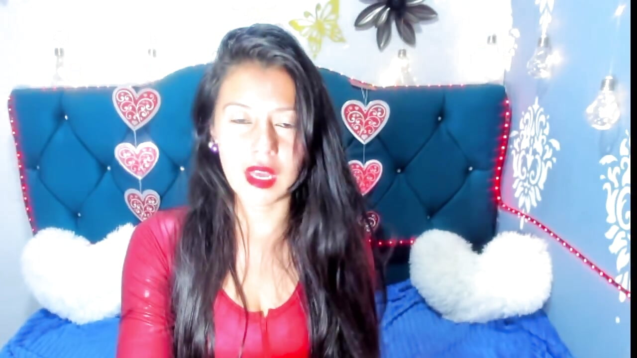 love me in san valentine's day - video by sandyquinnxx cam model