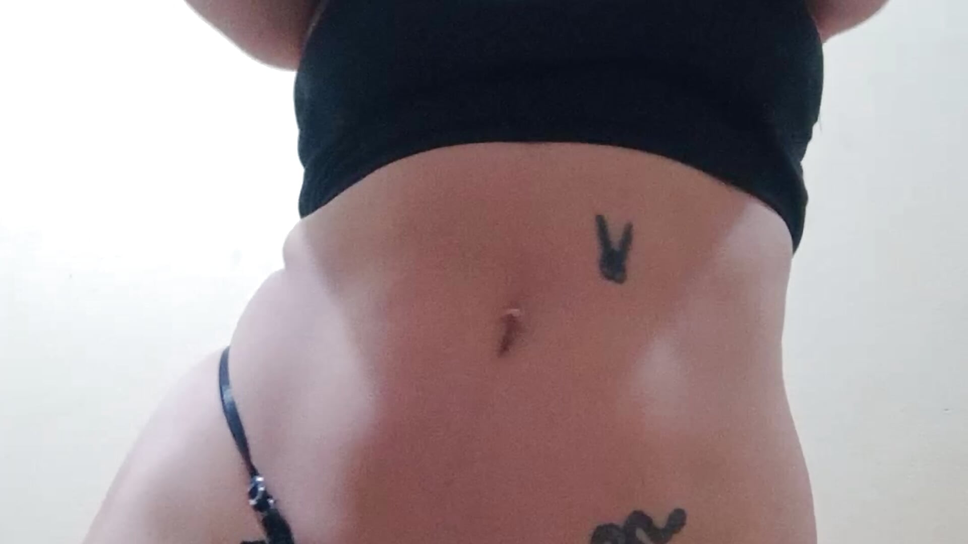 Tatuajes - video by molymeneses cam model