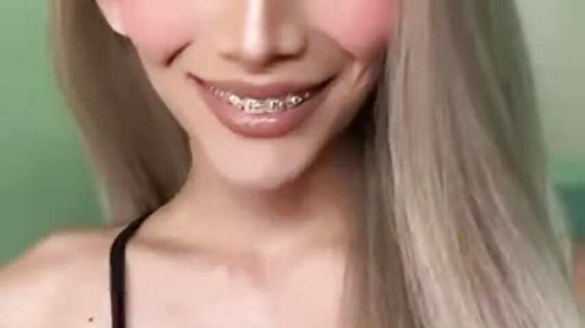 Gorgeous - video by PisceanPixie cam model