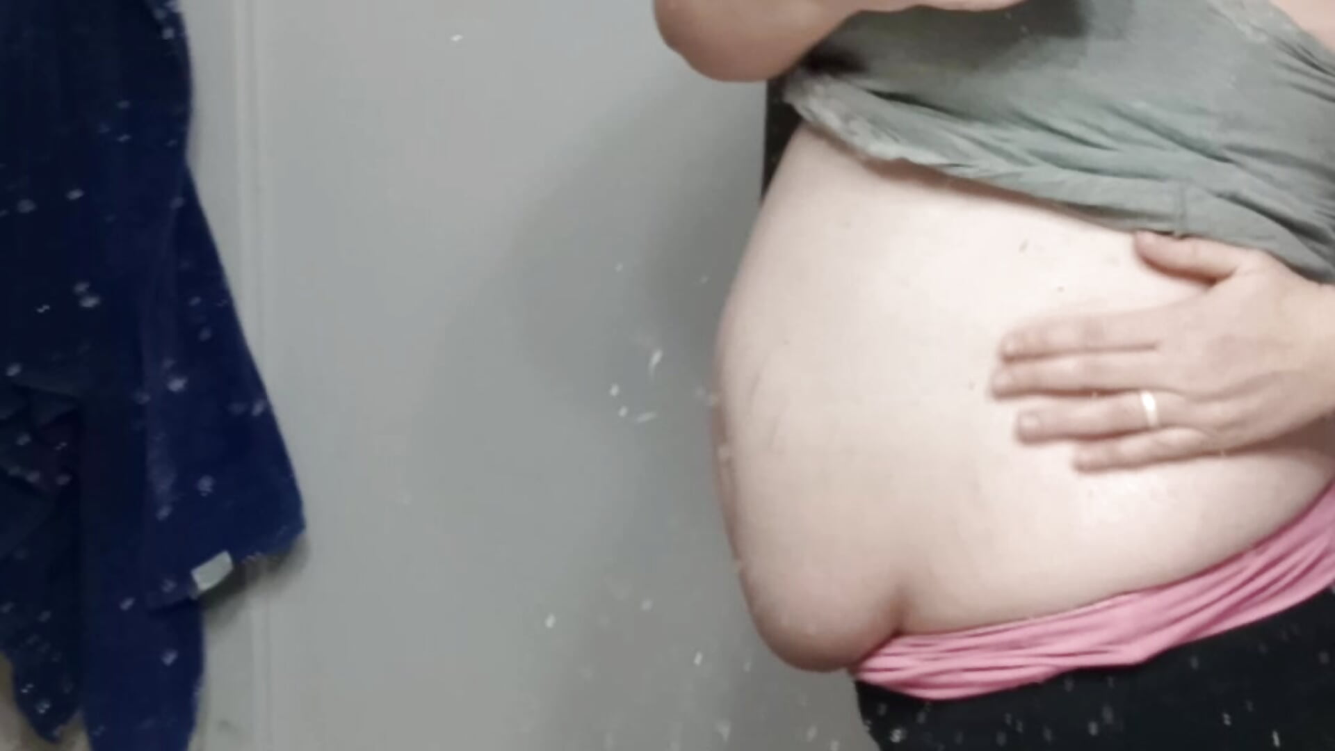 VID_20230125_123805267 - video by Slutty_Owl420 cam model