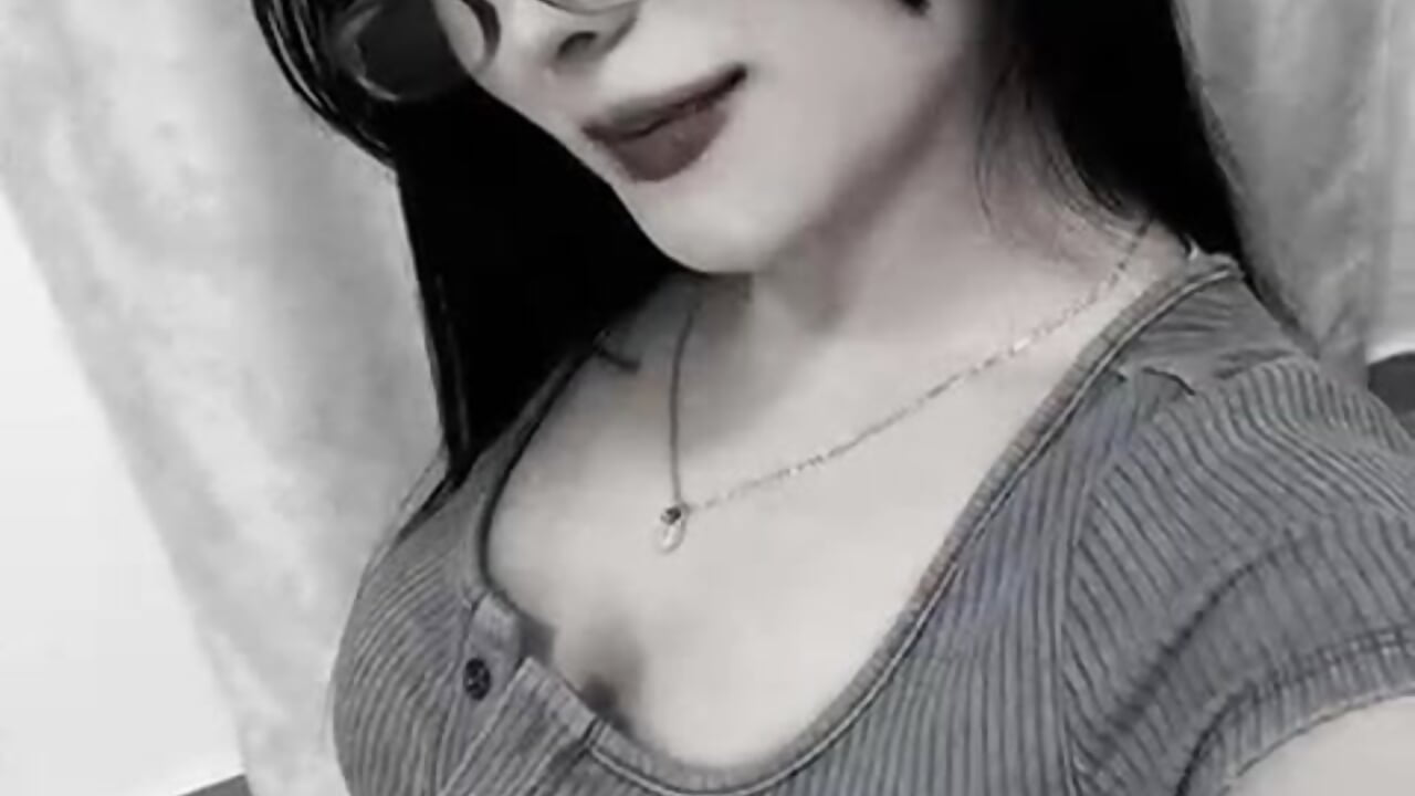 WhatsApp Video 2026-10-16 at 4,40,43 AM - clip cu laura_27 model videochat