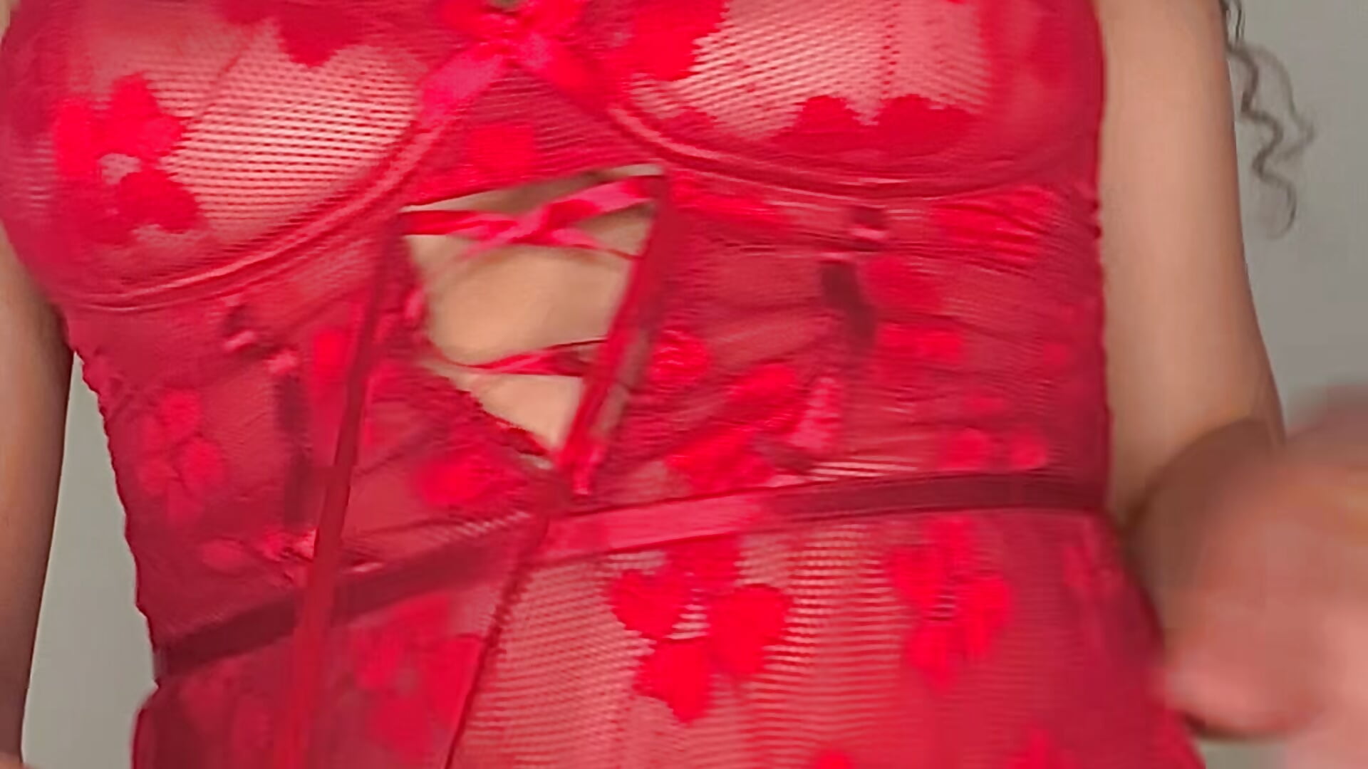 Red lingerie, hot striptease and masturbation!😳 - video của người mẫu cam Lilybrunette_