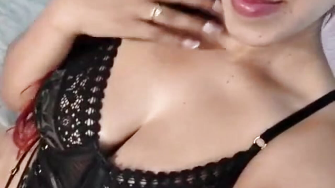 Come and find out how hot I can be 🥵🥵💦 - video by Karlagonzales_ cam model