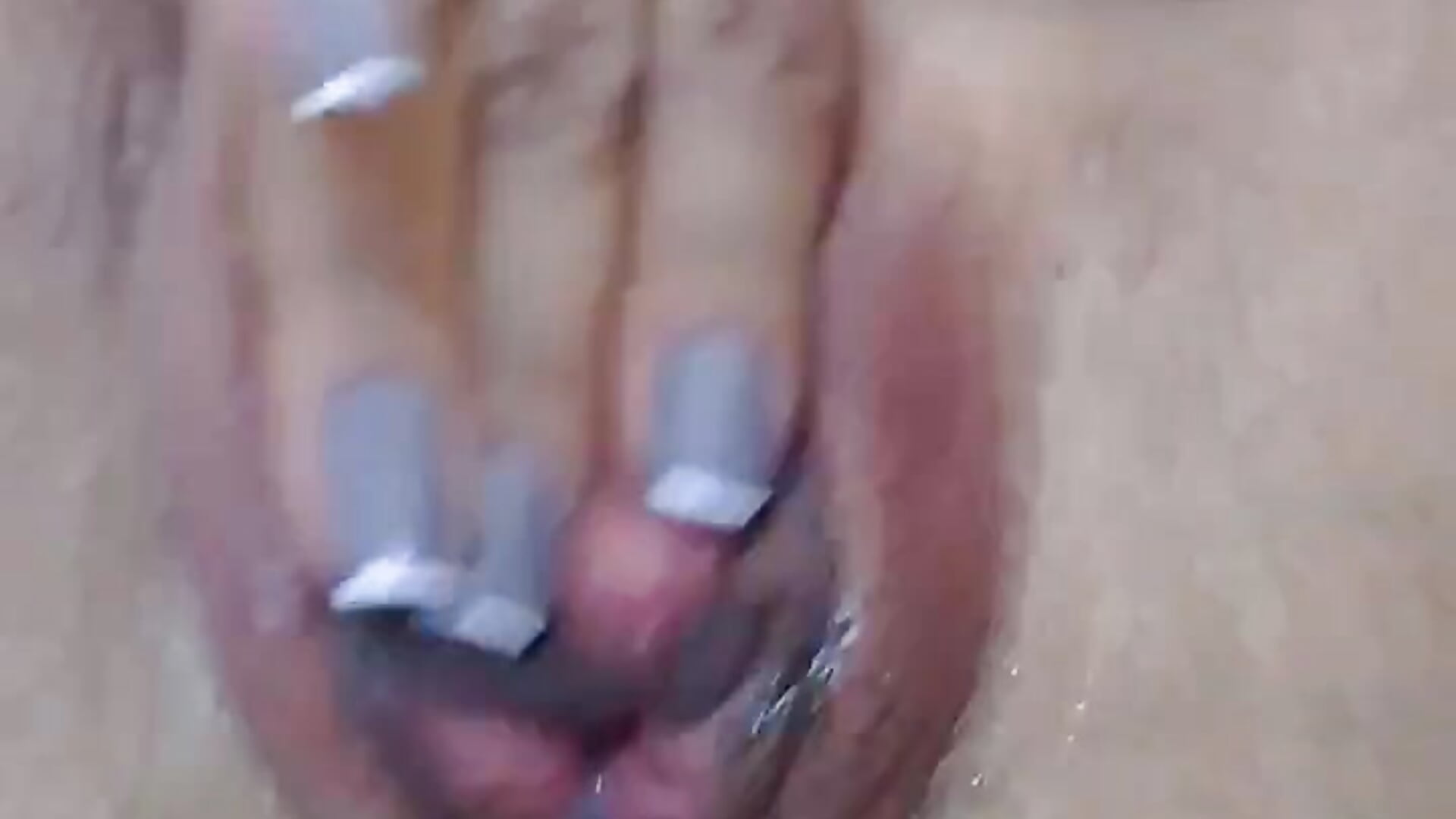 Greluda bitch cumming with the plug up her ass - video oleh model kamera GreludaGG