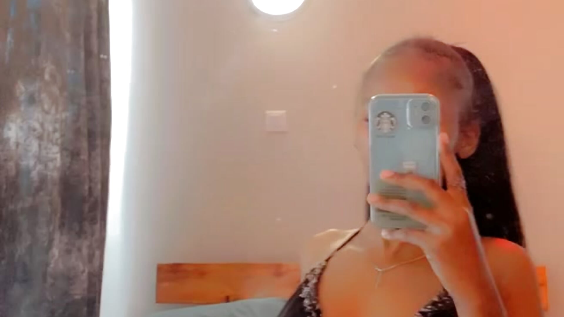 SIT ON YOU? - βίντεο μοντέλου Cumfuckmenowdaddy