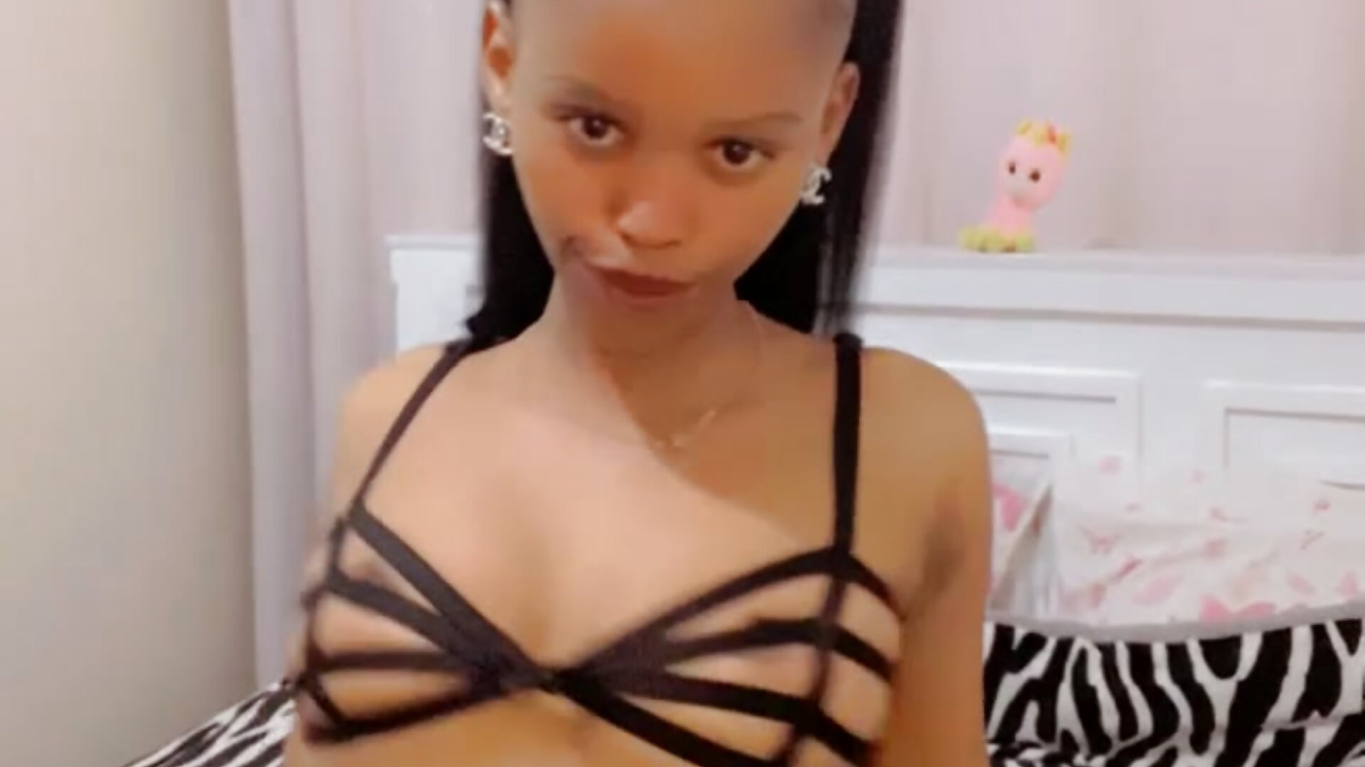 SHALL WE? - βίντεο μοντέλου Cumfuckmenowdaddy