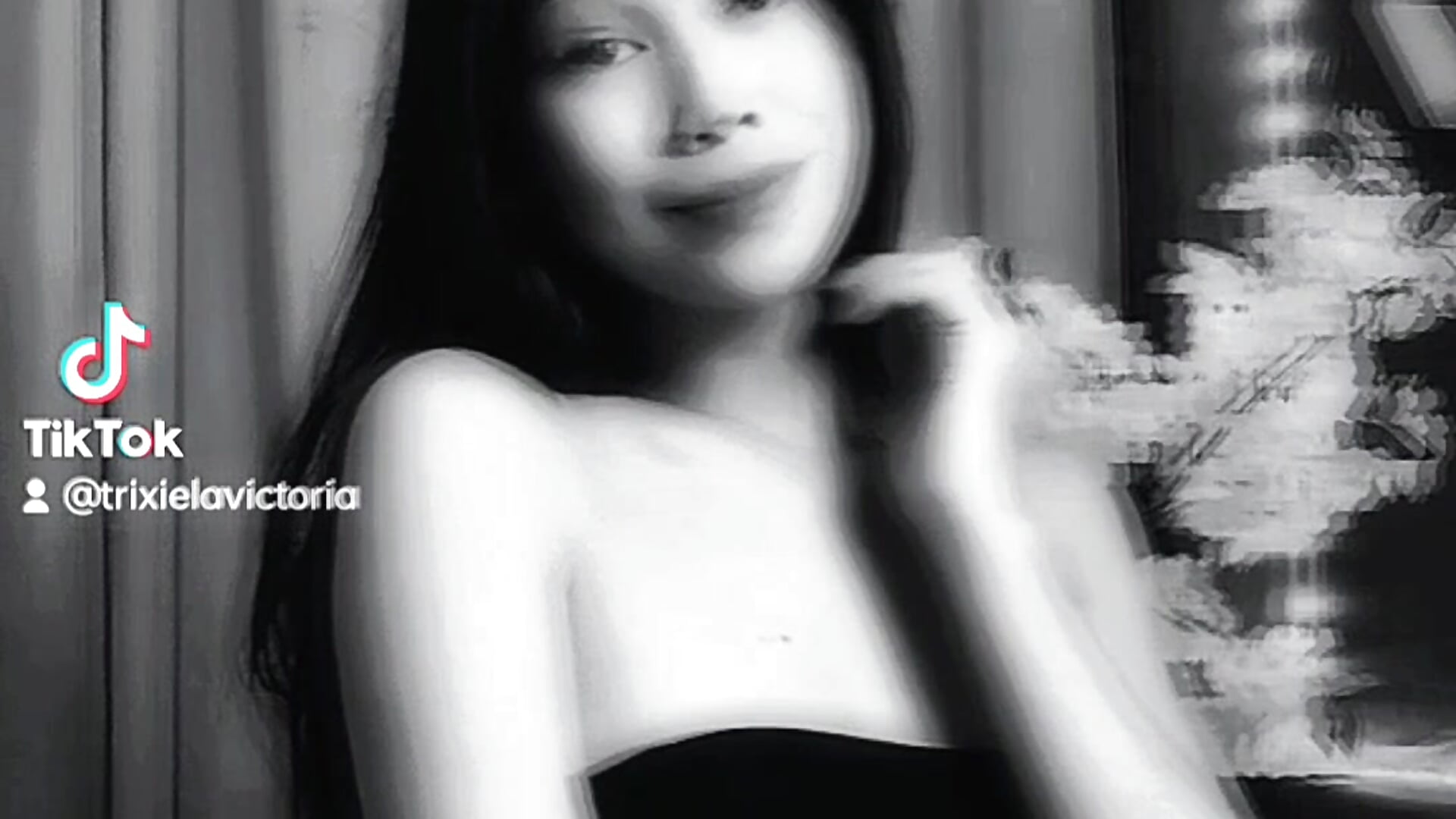 Be crazy on me - video by trixie_log cam model