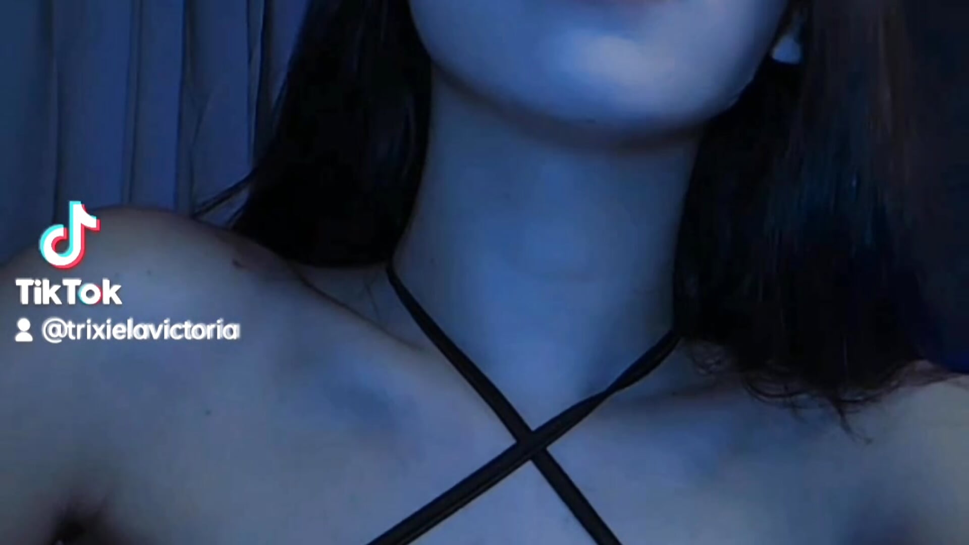 Love me daddy - video by trixie_log cam model