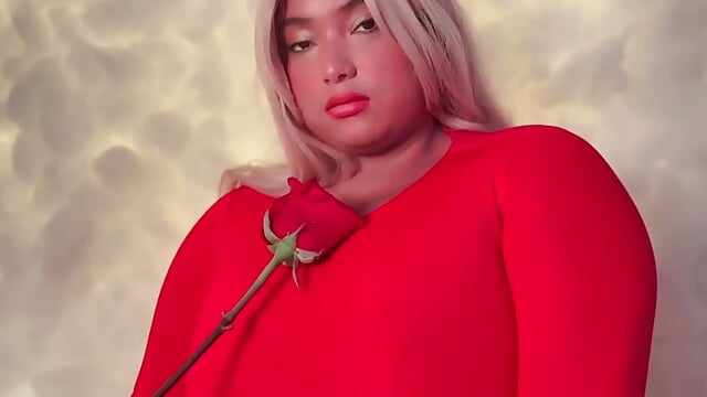 LONG LIVE LOVE! - video di Kenya--Buhle modella di cam