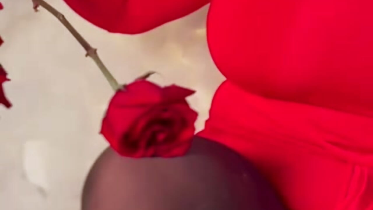 HAPPY VALENTINE'S DAY ❤️‍🔥 - video di Kenya--Buhle modella di cam
