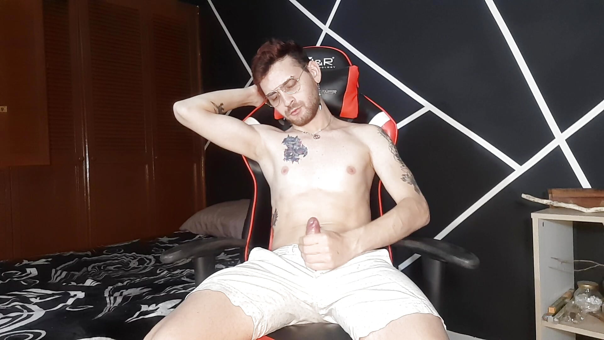 cum without measure - video oleh model kamera ChristBocellie