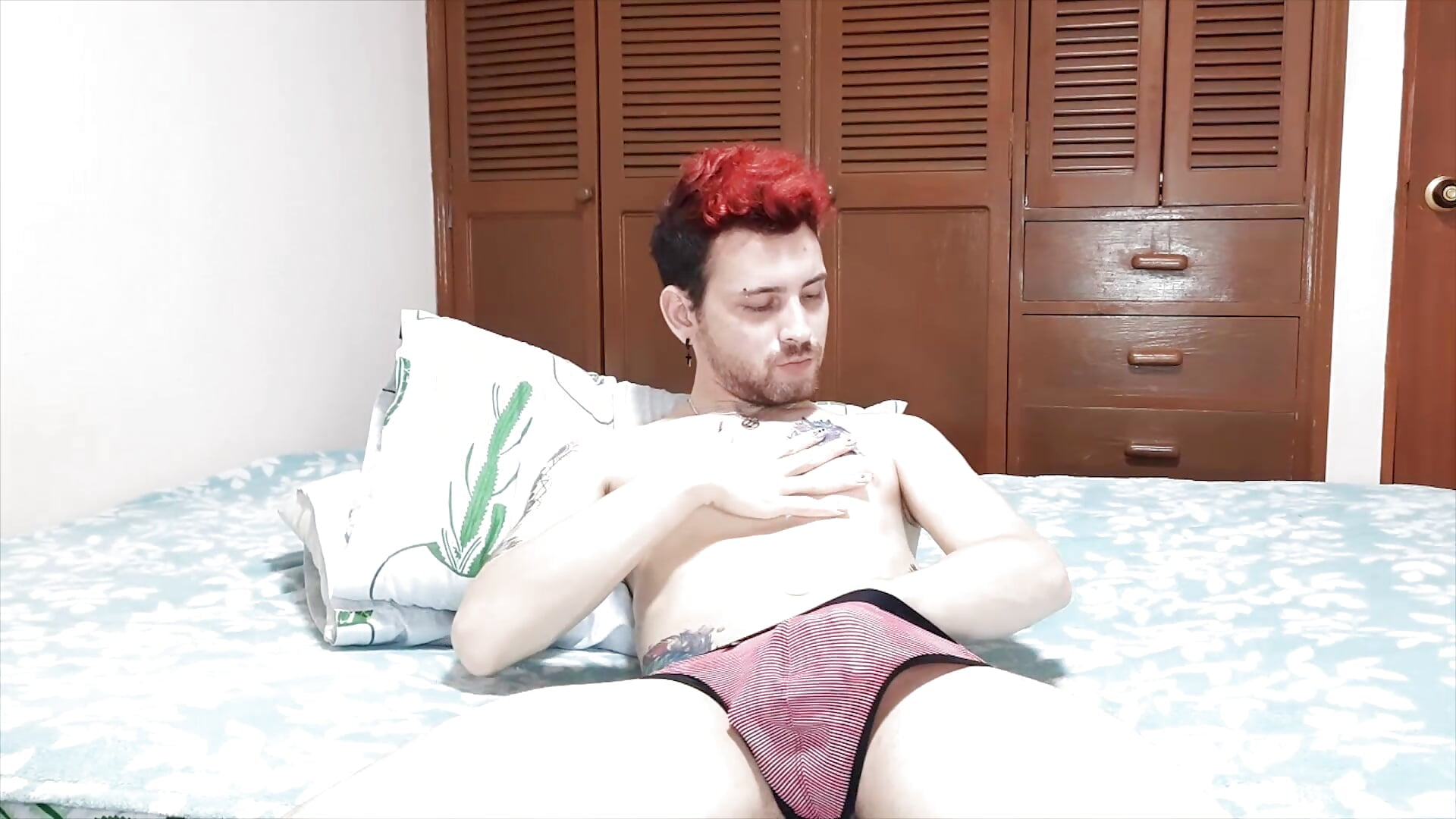 Jerk Off with Masturbator - video oleh model kamera ChristBocellie