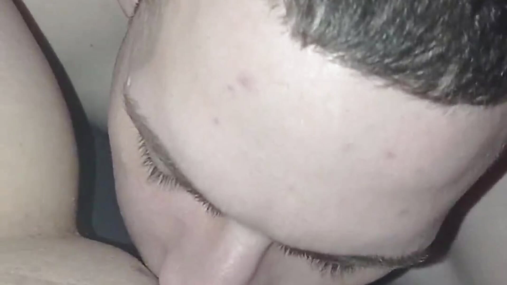 Pussy Licking - video by KinkyWitch420 cam model