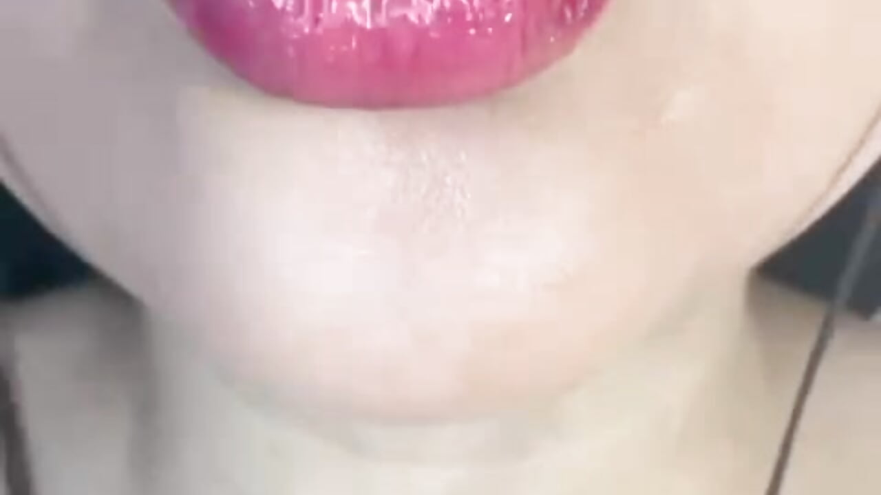 I give you a kiss my love - video by dulcepatersson1_ cam model