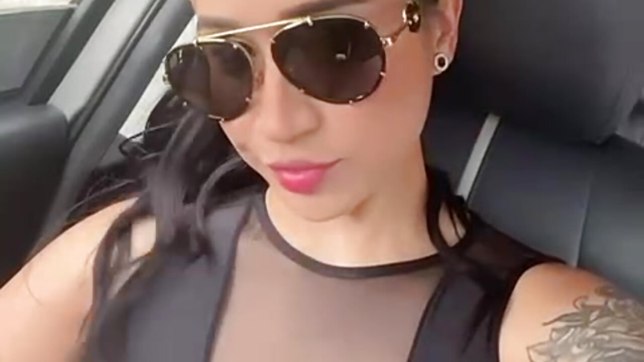 In my car – видео вебкам-модели NickyLawson