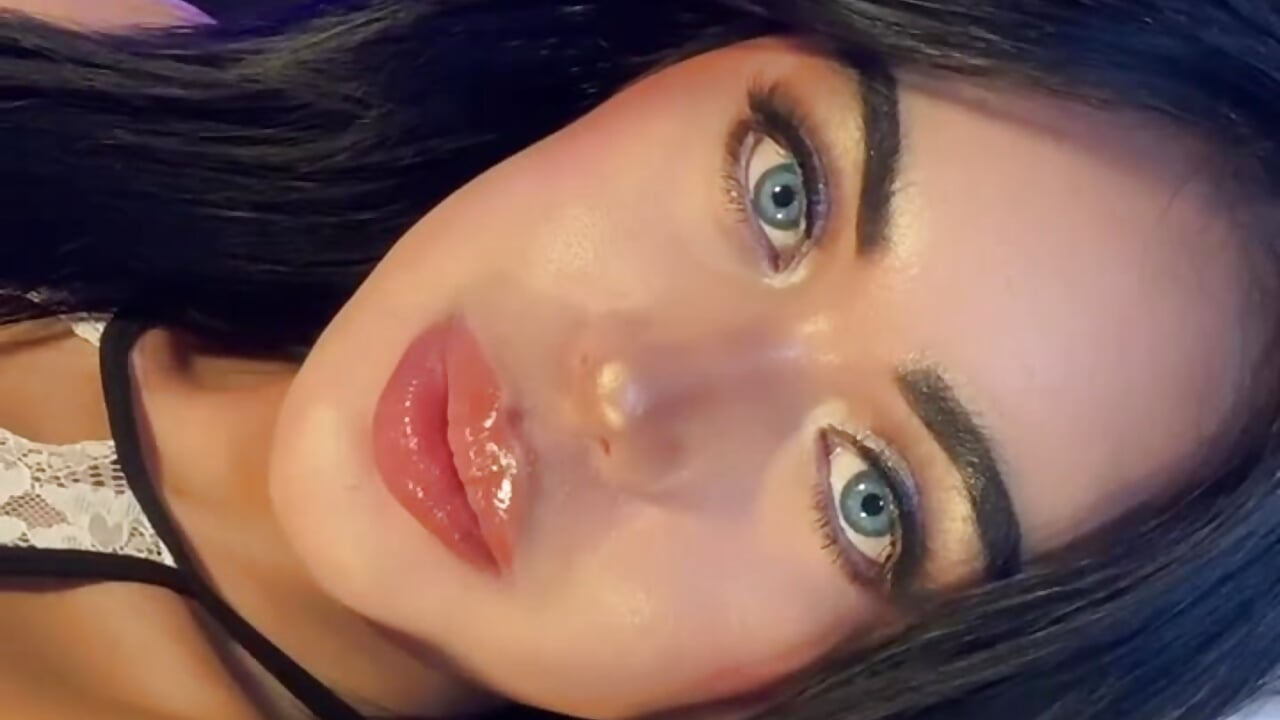 profile-intro-video-1718815144 - video van Seductive_3scort cam-model