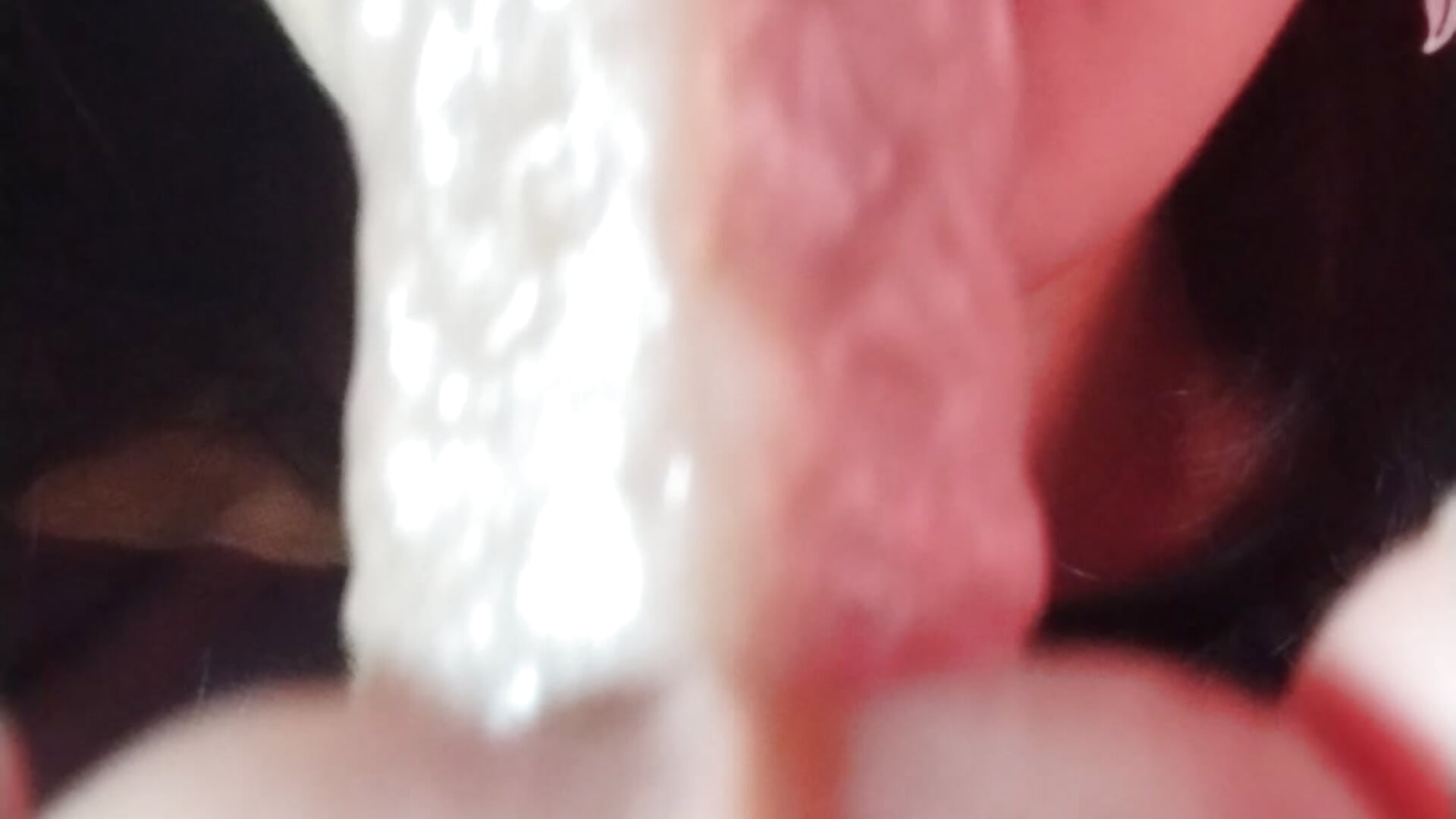 Deep throat with saliva juice