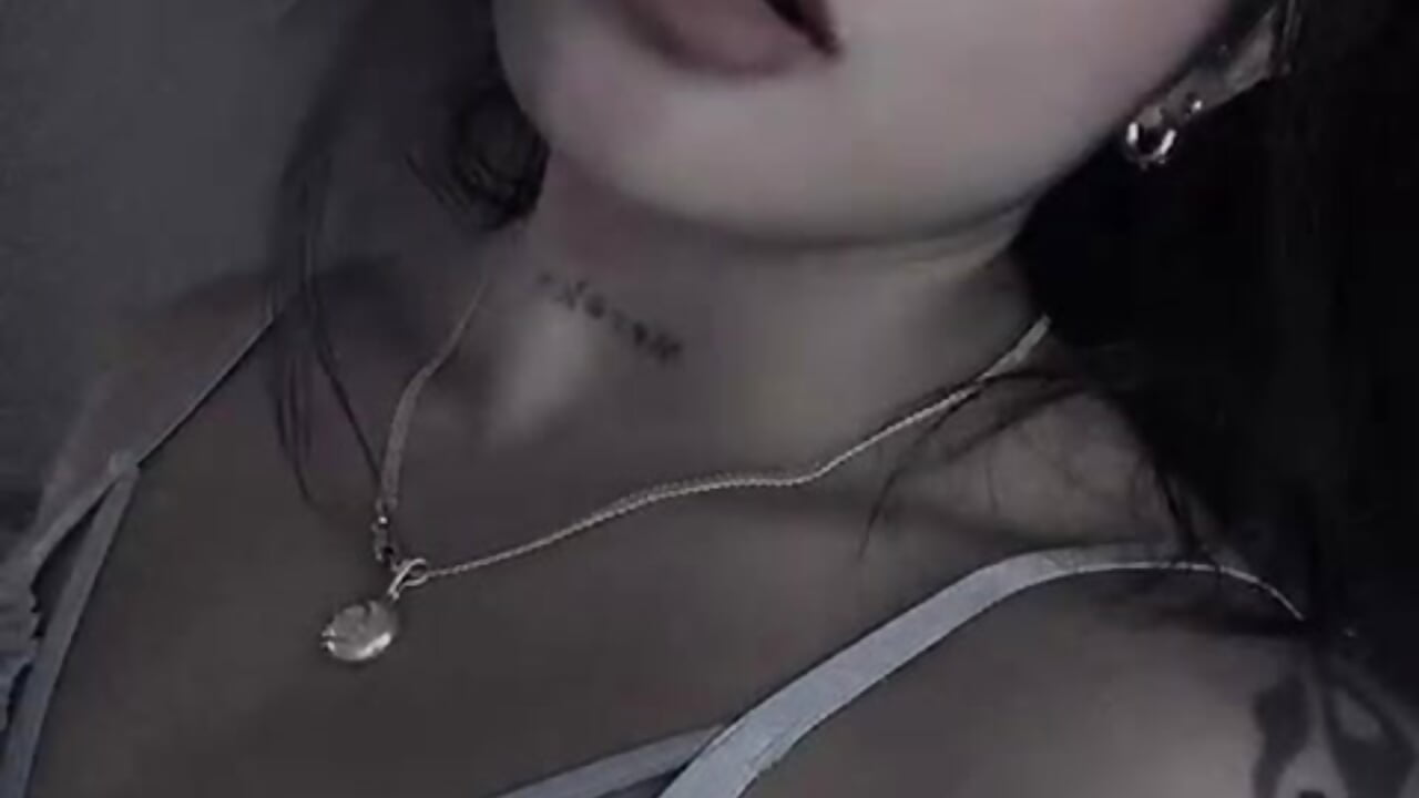 seducing you - video by Katharina_Lopez cam model