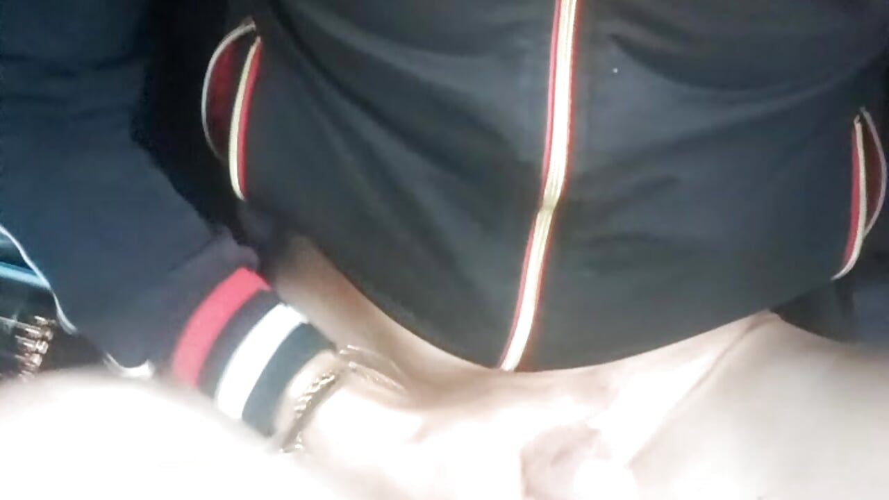 [24 Jun 04:26] Public Show - video di utoopia777 modella di cam