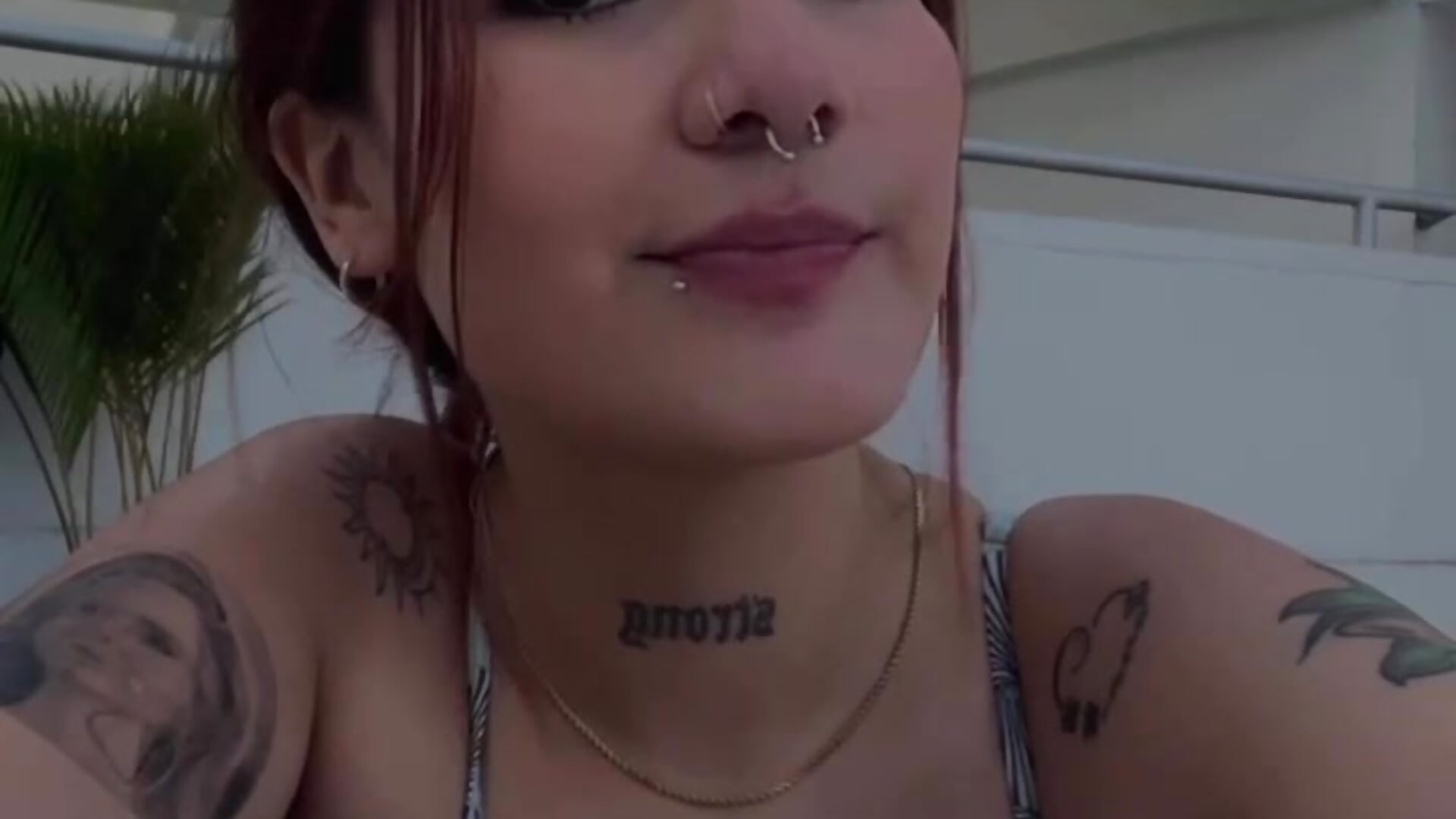 I love being naughty 😏 - video by evelyx69x cam model