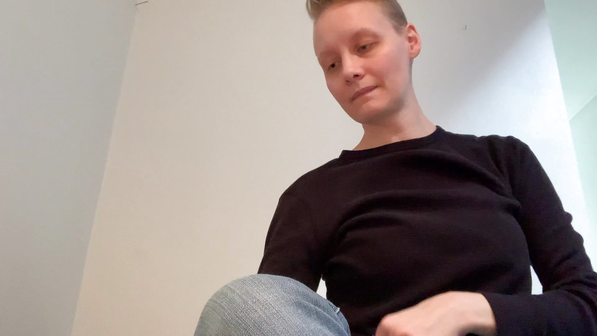 Co-worker seduction JOI - video by LeahWilde cam model