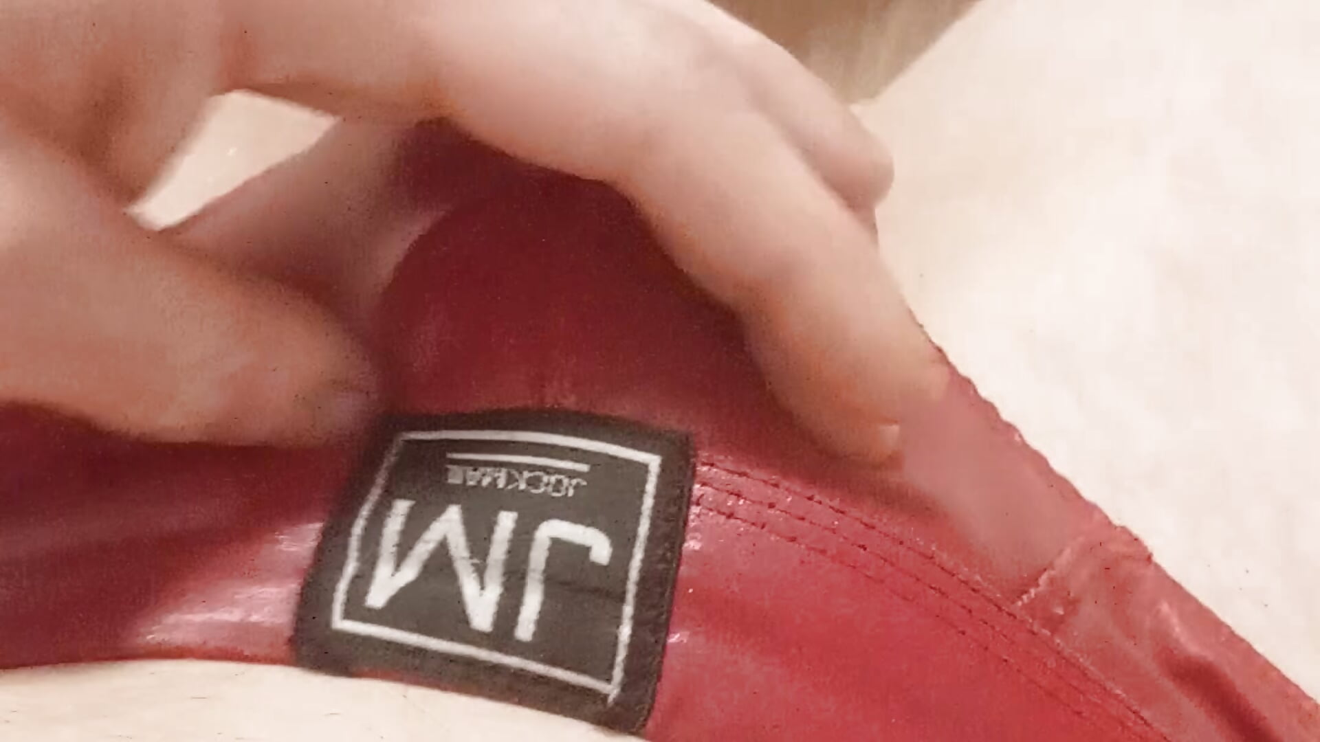 1114 - Mievaan adlı kamera modelinin videosu