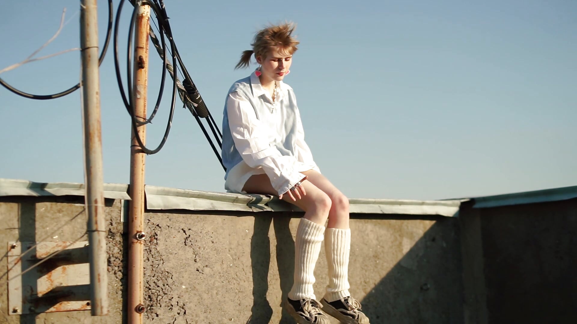 Teasing on a roof