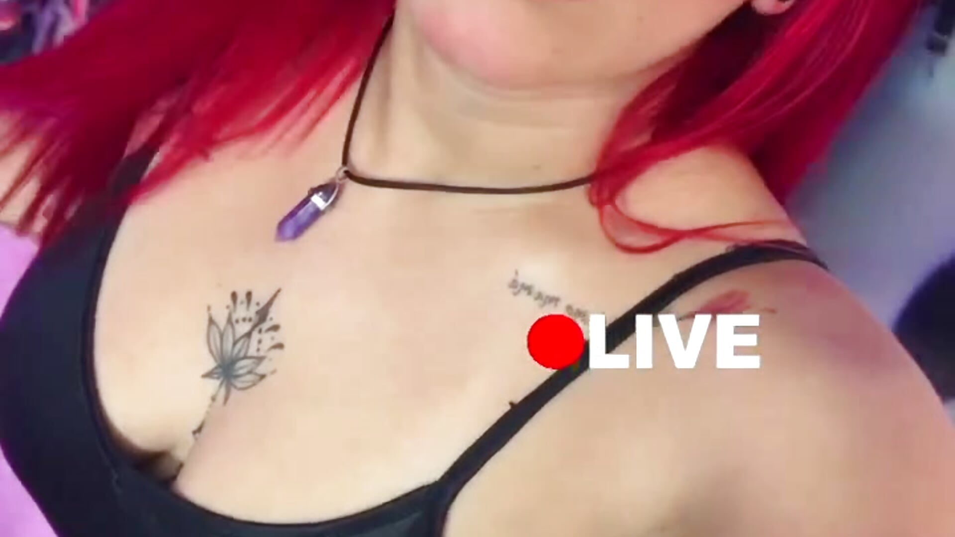 online - video by Luna_Paris_ cam model