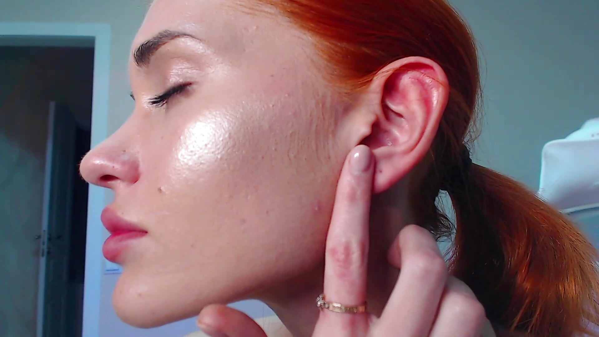 FETISH EARS AND EARLOBE