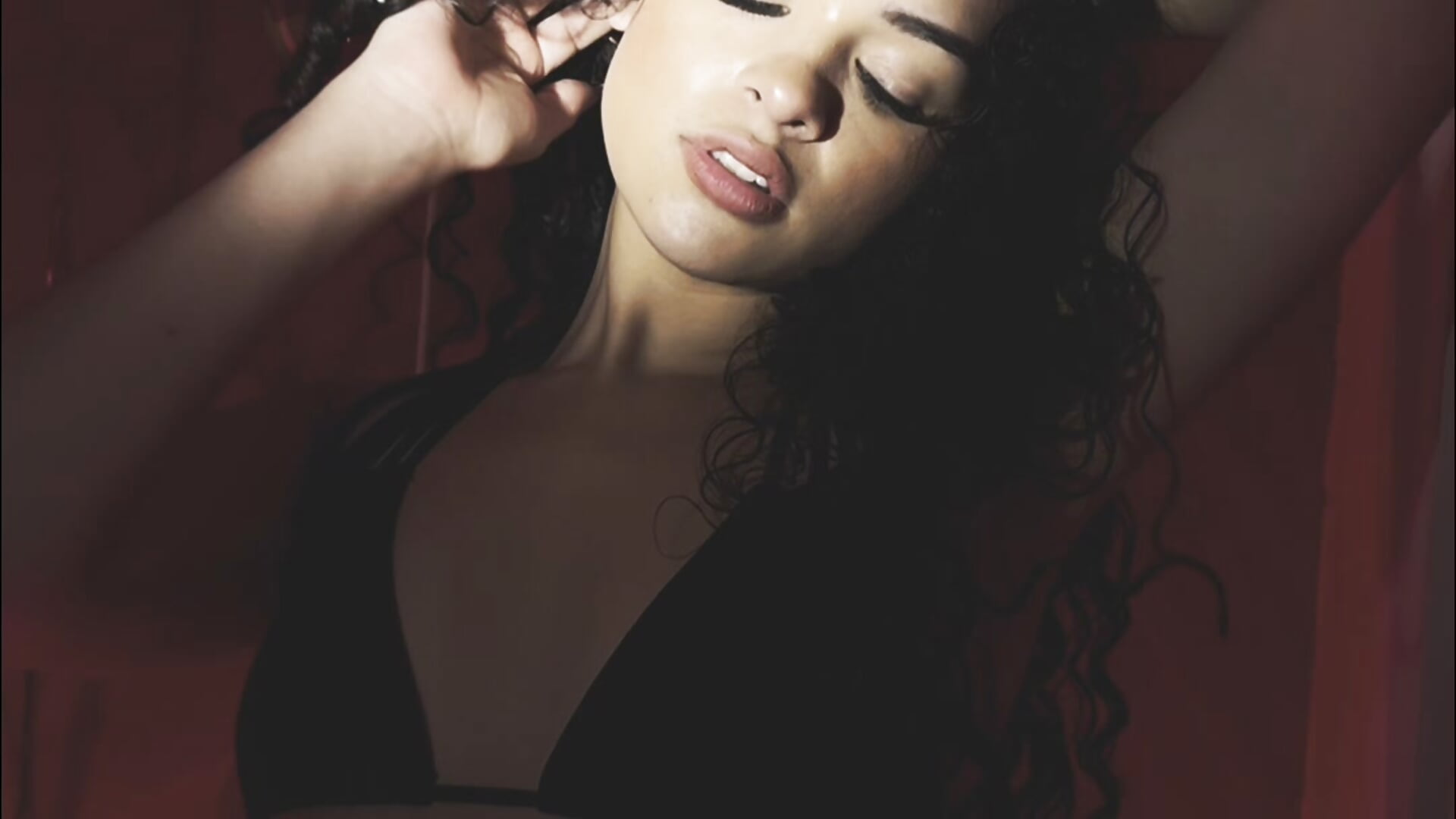 sensuality in the shadows