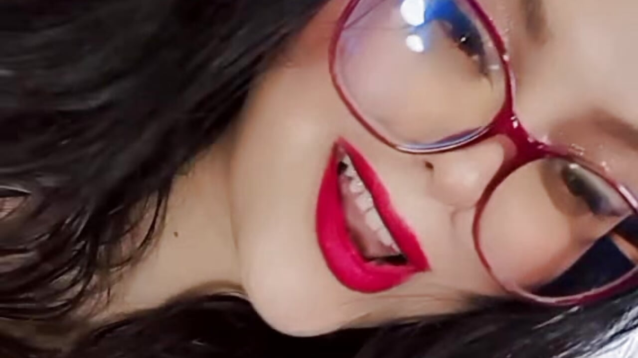 Kisss - video by candela_lan cam model