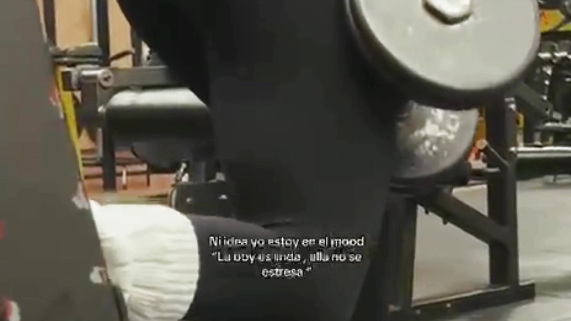 best way to make Bulgarian Squat😏 - clip cu AntonellaRossi model videochat