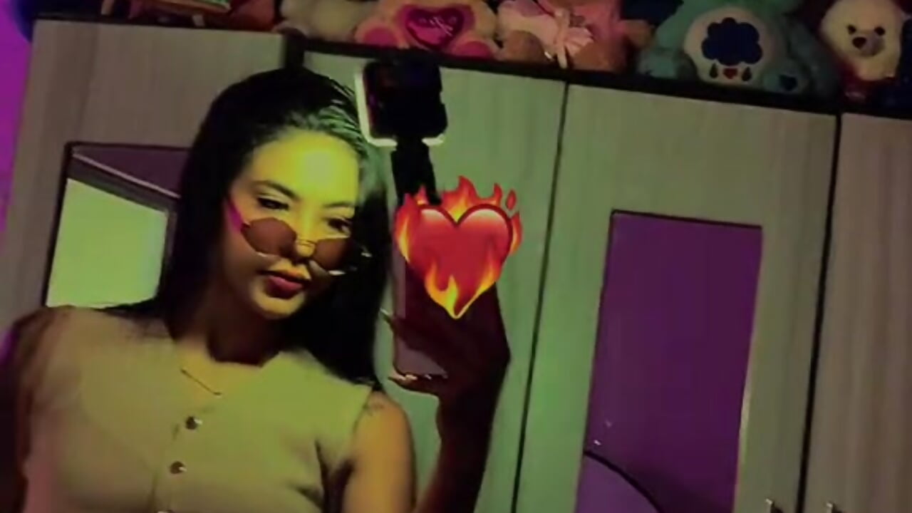 your skinny brunette🍑🔥 - video oleh model kamera AntonellaRossi