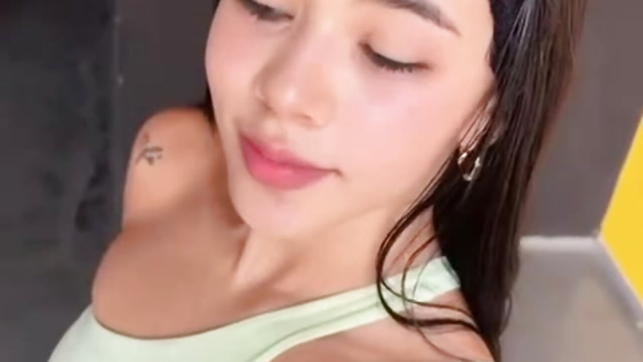 It's not cardio... it's temptation 🍑 - فيديو من AntonellaRossi موديل الكام