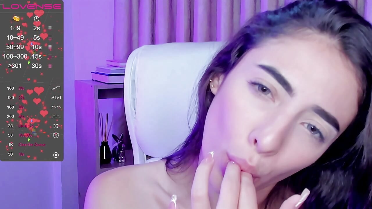 Kissing your cock with my fingers - video van barbie_scoth_ cam-model
