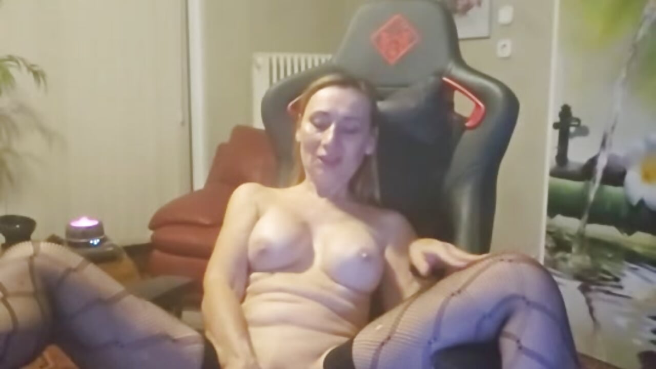 Auch geil wie ich? - video van HotLana69 cam-model