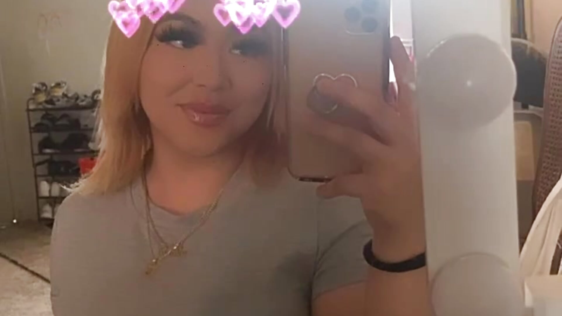 I was getting ready for some errands — filmik MsConejitaa, modela(-lki) na kamerkach