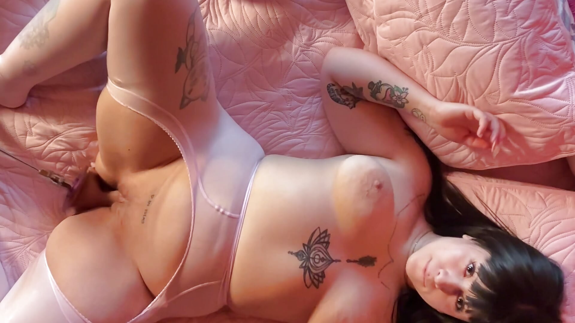 With the machine - video by Renooh cam model