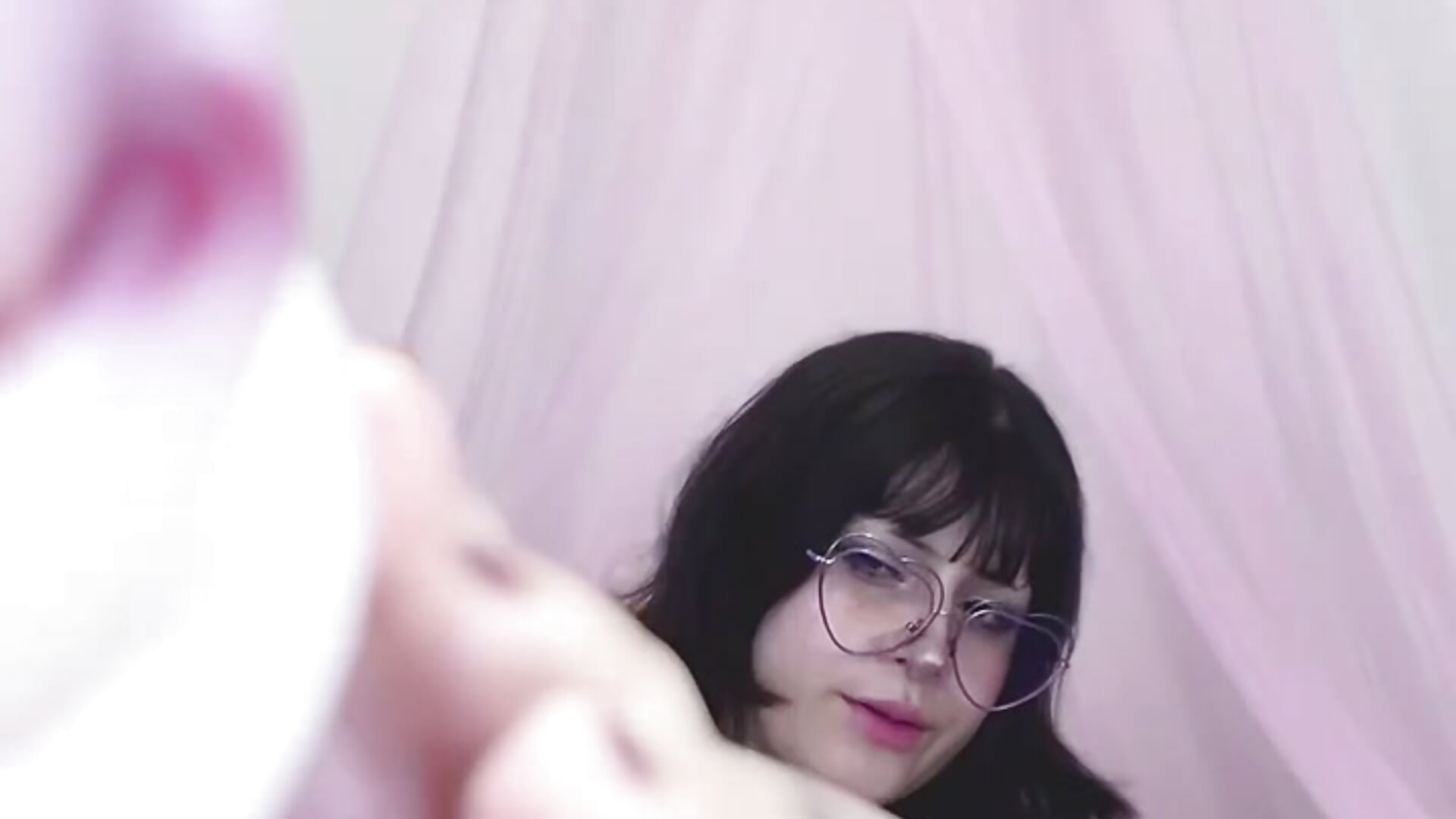 Feetjob - video by Renooh cam model