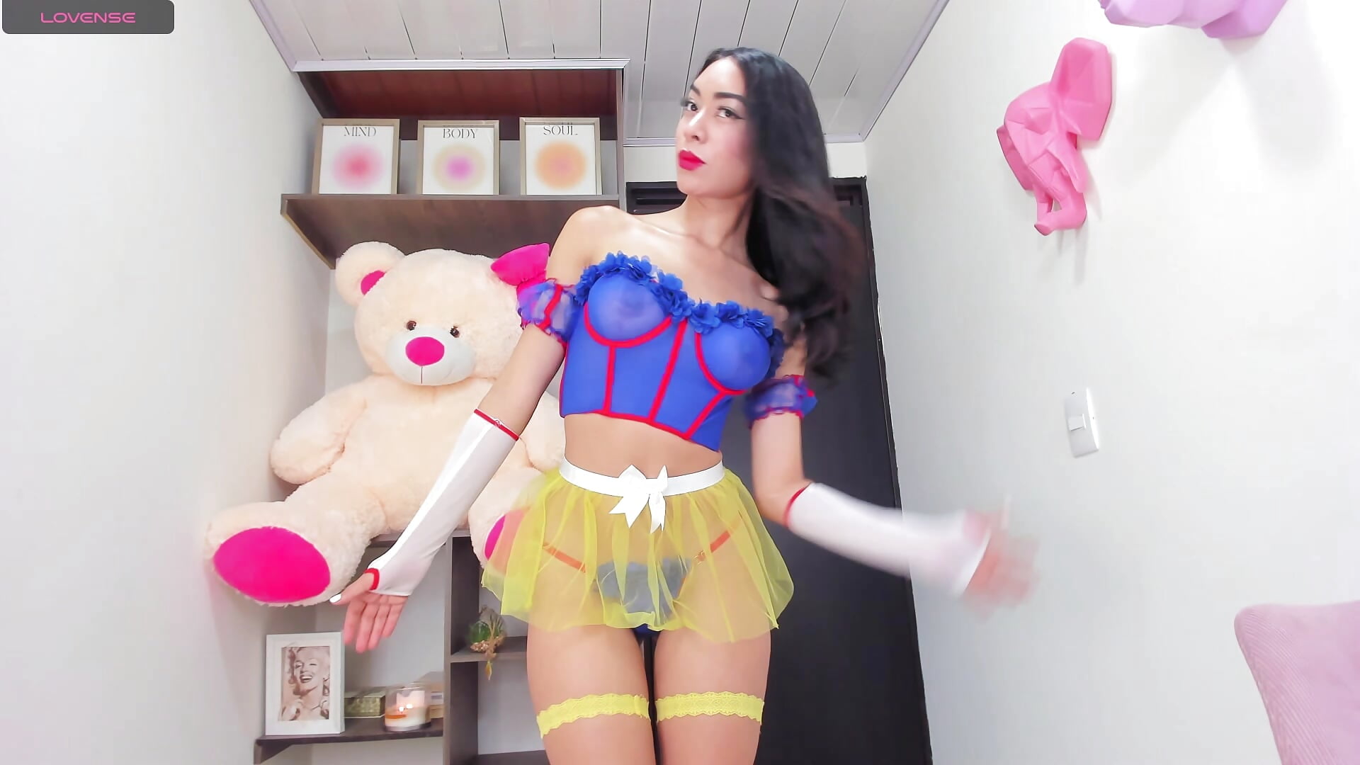 here is your princess - فيديو من katte_D موديل الكام