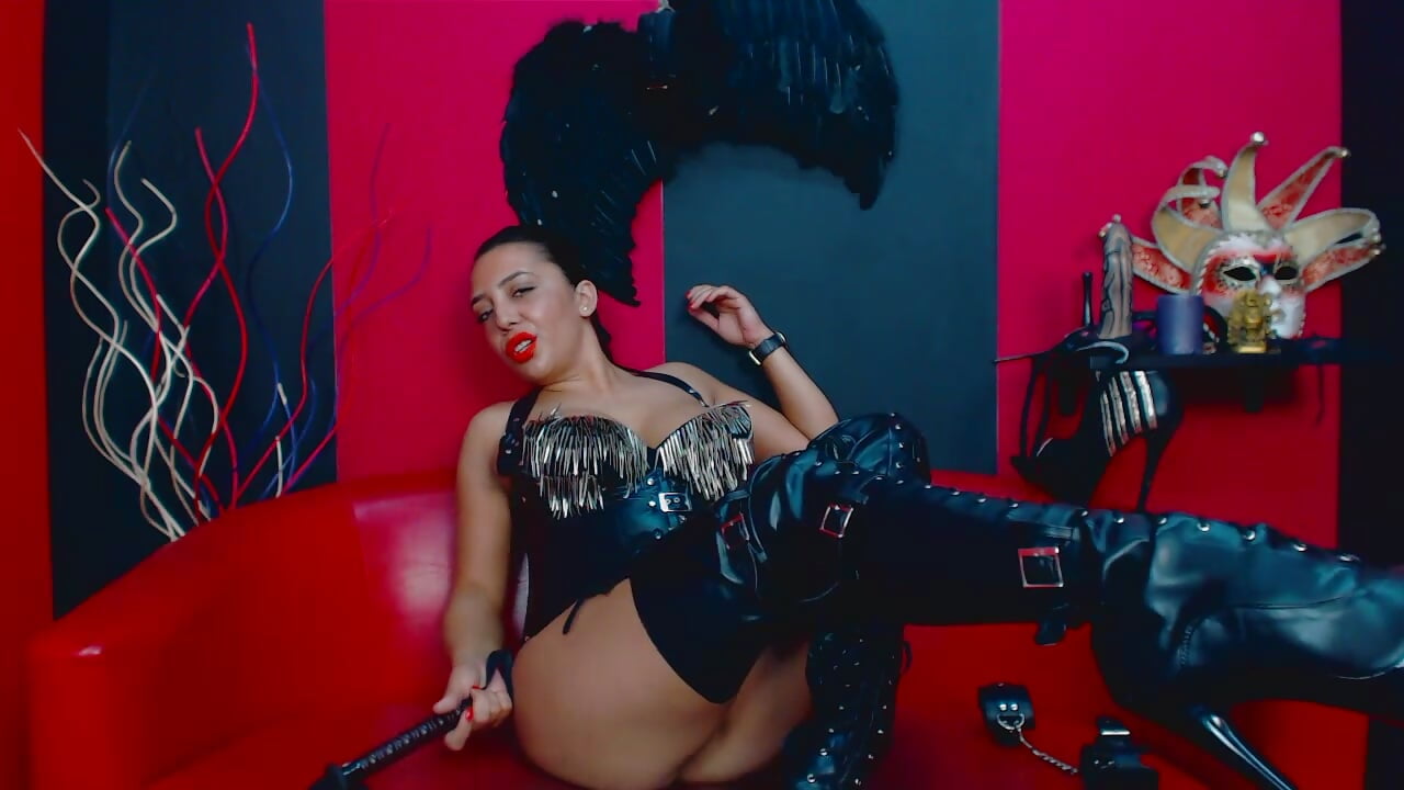 Video 6 - video by DommeBellatrix cam model