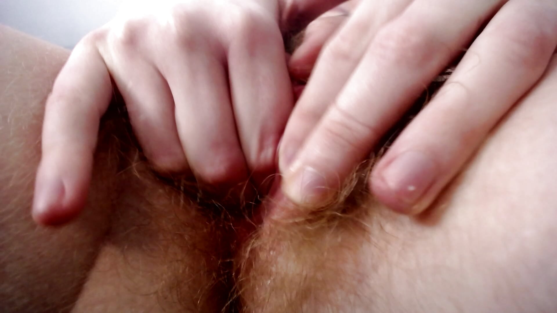 I tested how many fingers can fit in my pussy (5+ :D)!