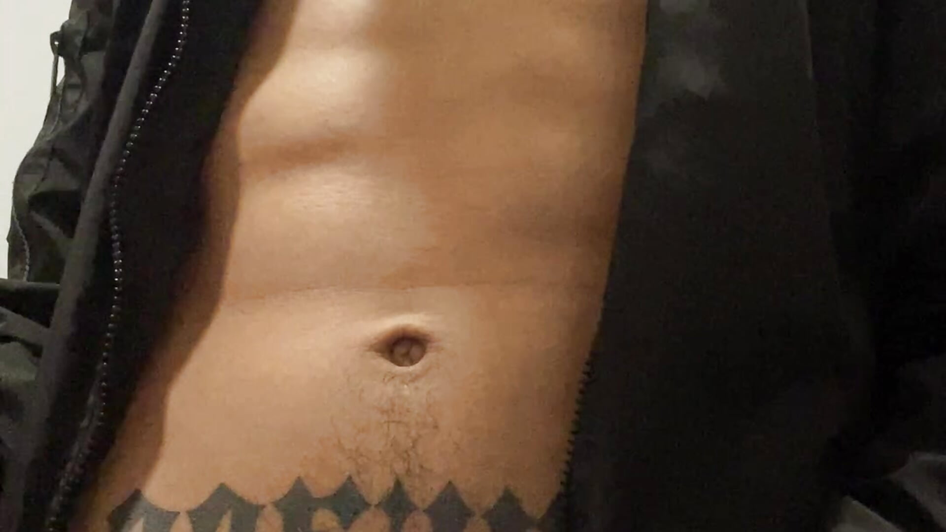 cumminng at the restroom - video by Samuel_Suarez cam model