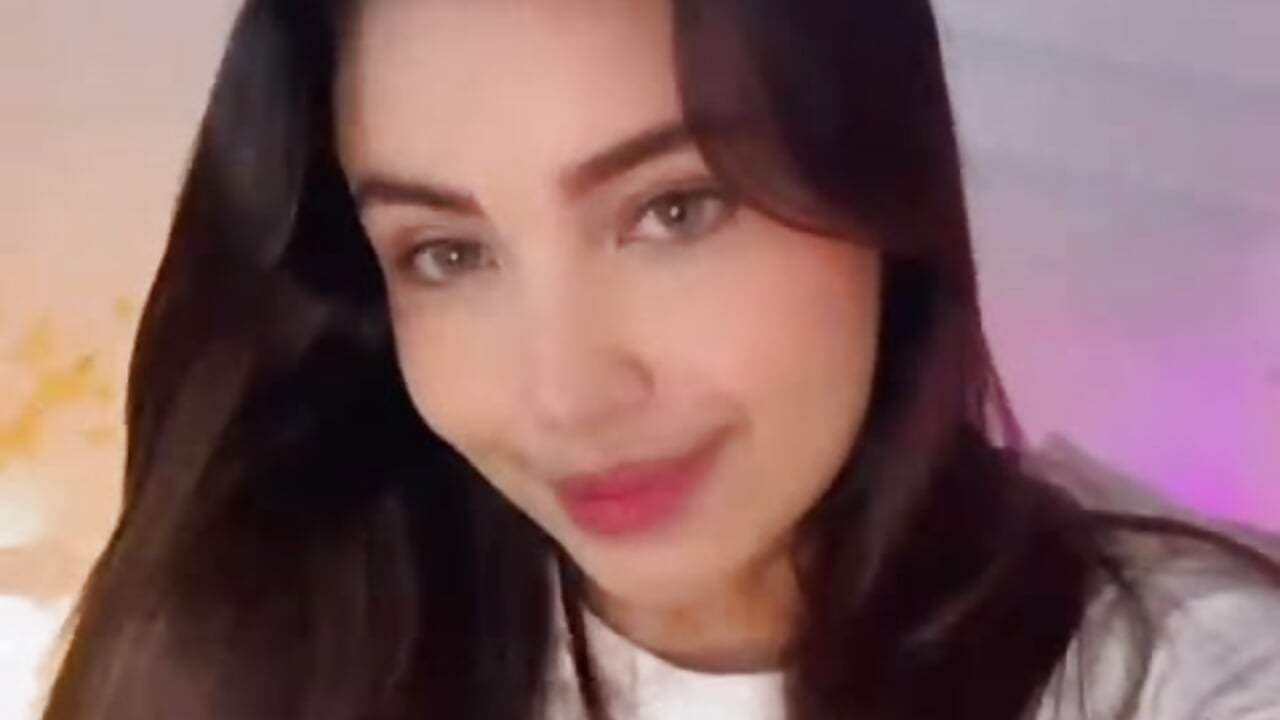 ❤️‍🔥 good morning loves, today with hair a little crazy but very sexy ❤️‍🔥– aisha_es kameramodell videója