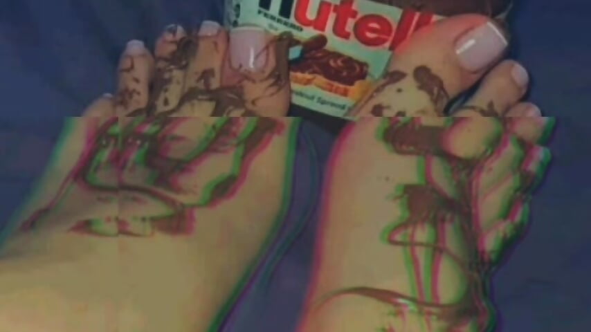 Feets sweet - video by Karly_moon cam model