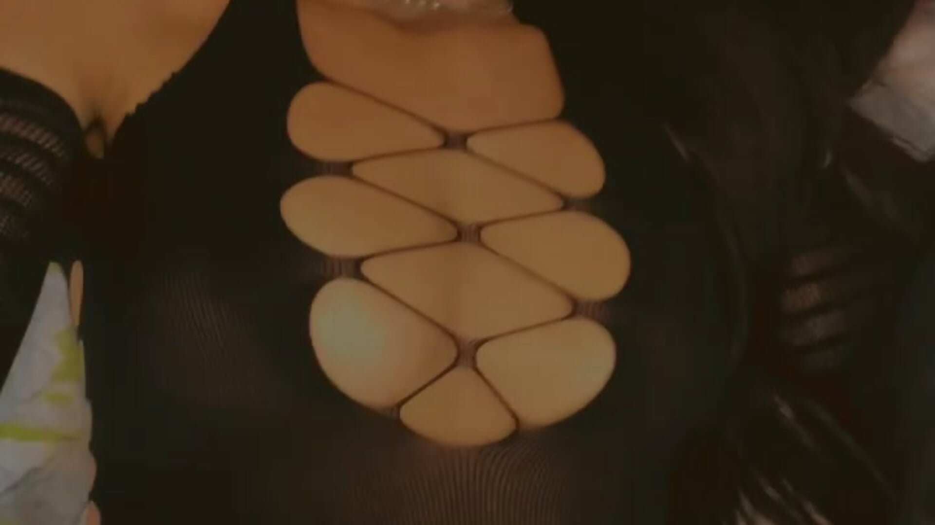 This horny body wants to play 🔥😈 - video by MauraGray cam model