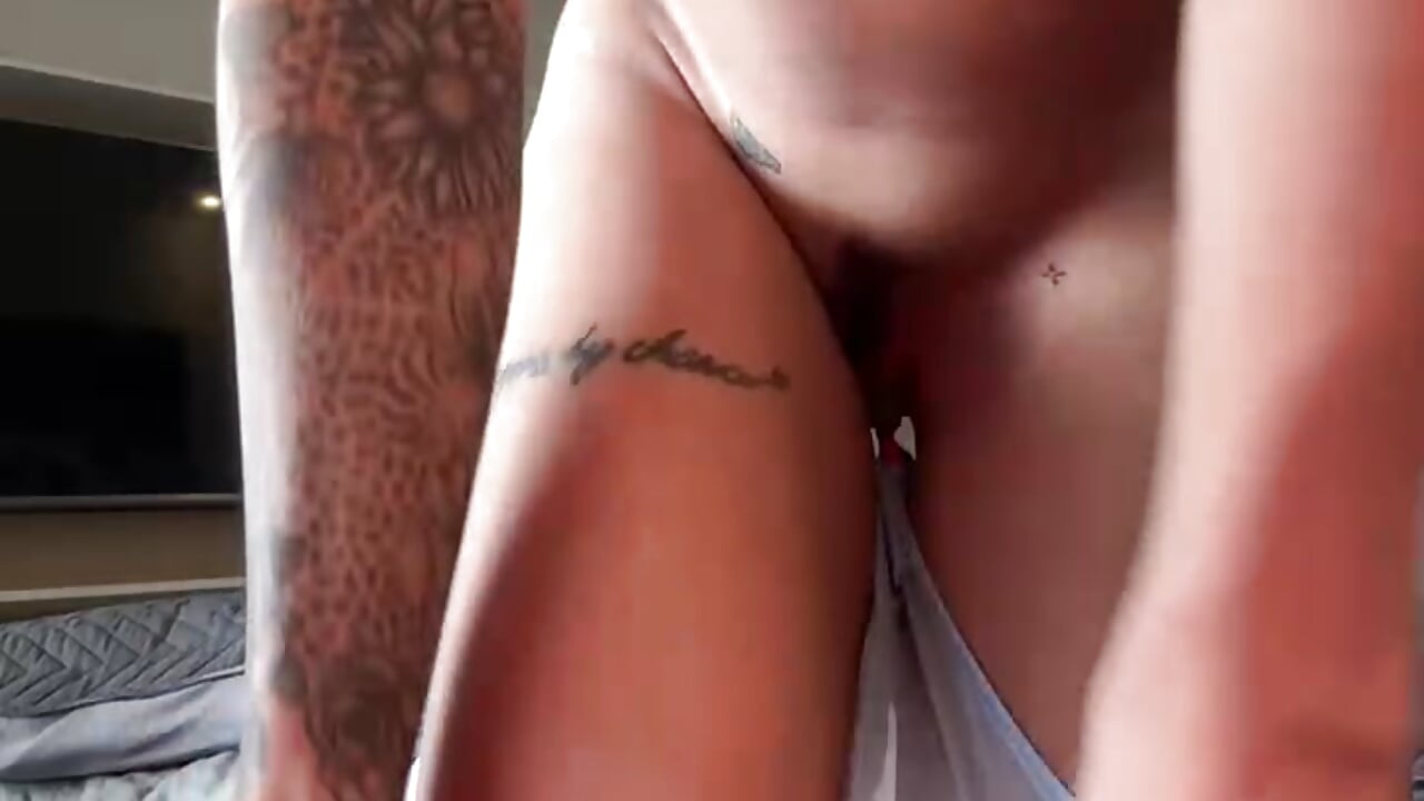 naked in the window - AliceStone19 adlı kamera modelinin videosu