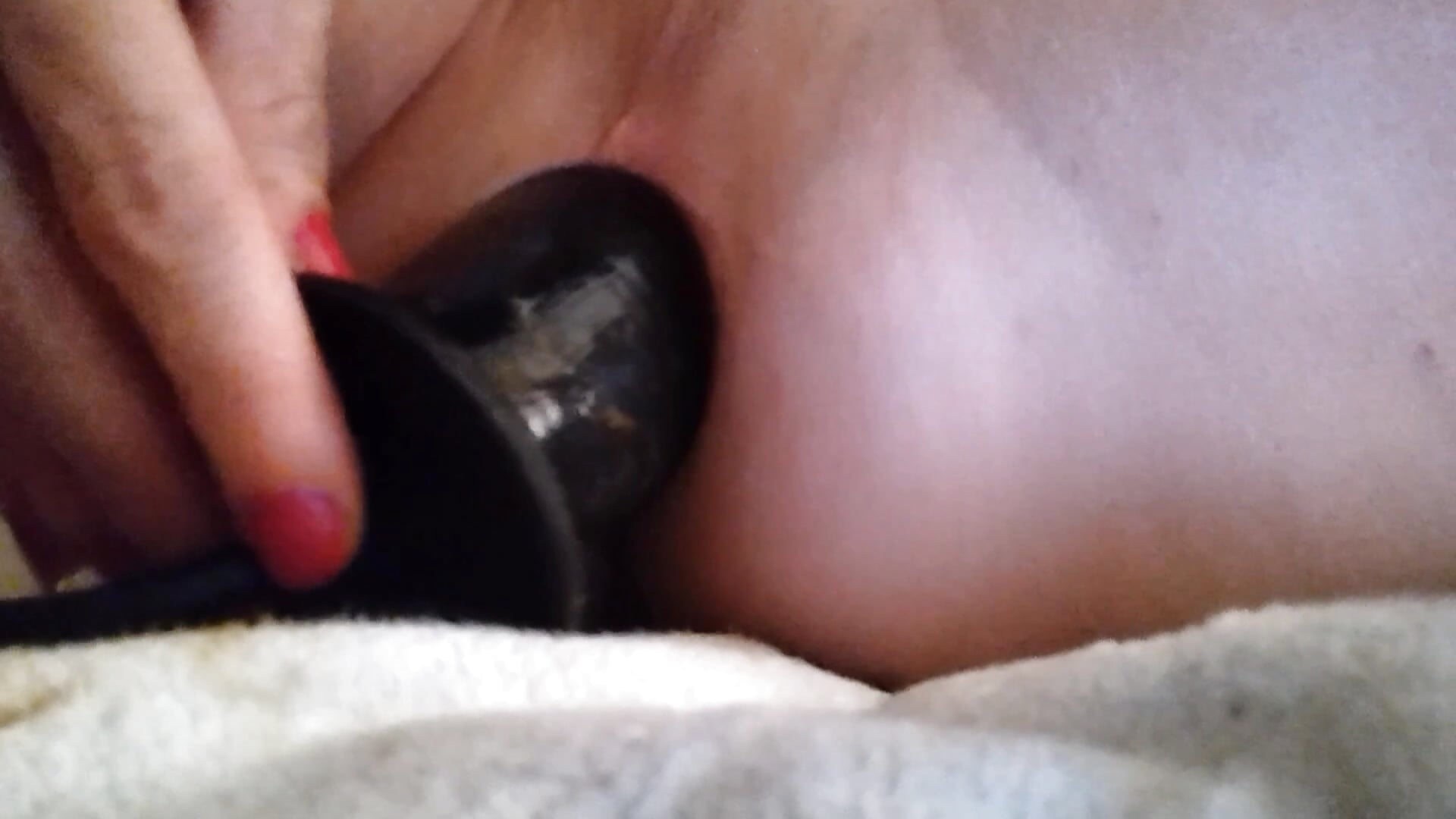 Insertion inflatable Dildo Depp inside lana's asshole－カメラキャストのLanaSissy100の動画