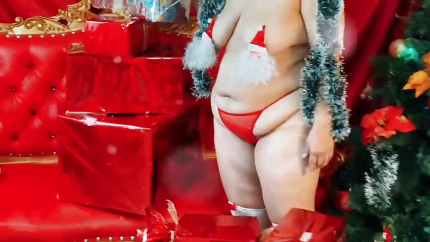 ❄️Starting Christmas❄️. - فيديو من milf_Alicia